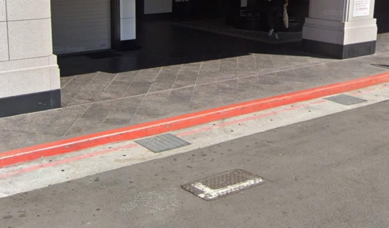 鄰居申請「整條路畫紅線」　他上網怒PO「是要大家賣車？」反遭一面倒罵翻