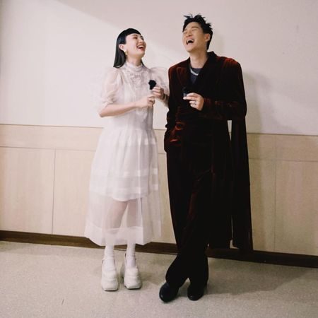 周興哲脫口1句話　魏如萱糗認「腦中浮現壓我畫面」：他未婚妻也在耶